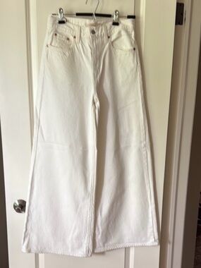 Levi's cream XL Flood Jean